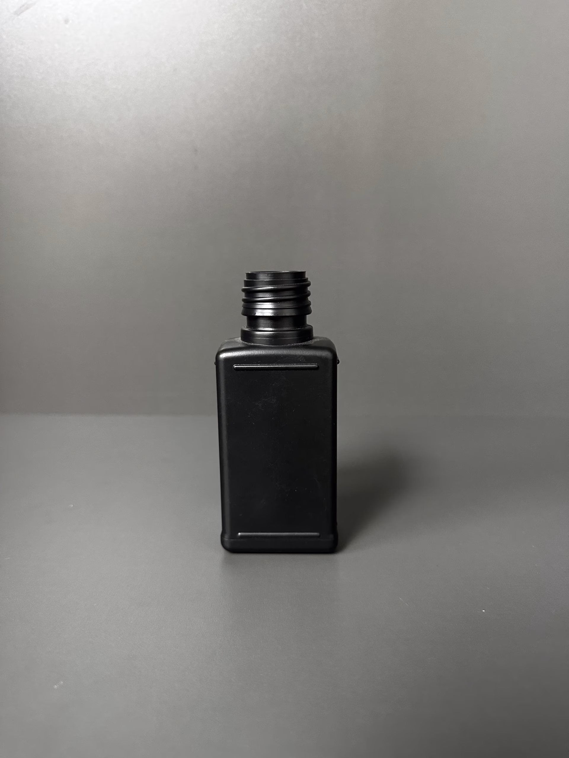 BOTELLA CUAD 125ML NEGRO